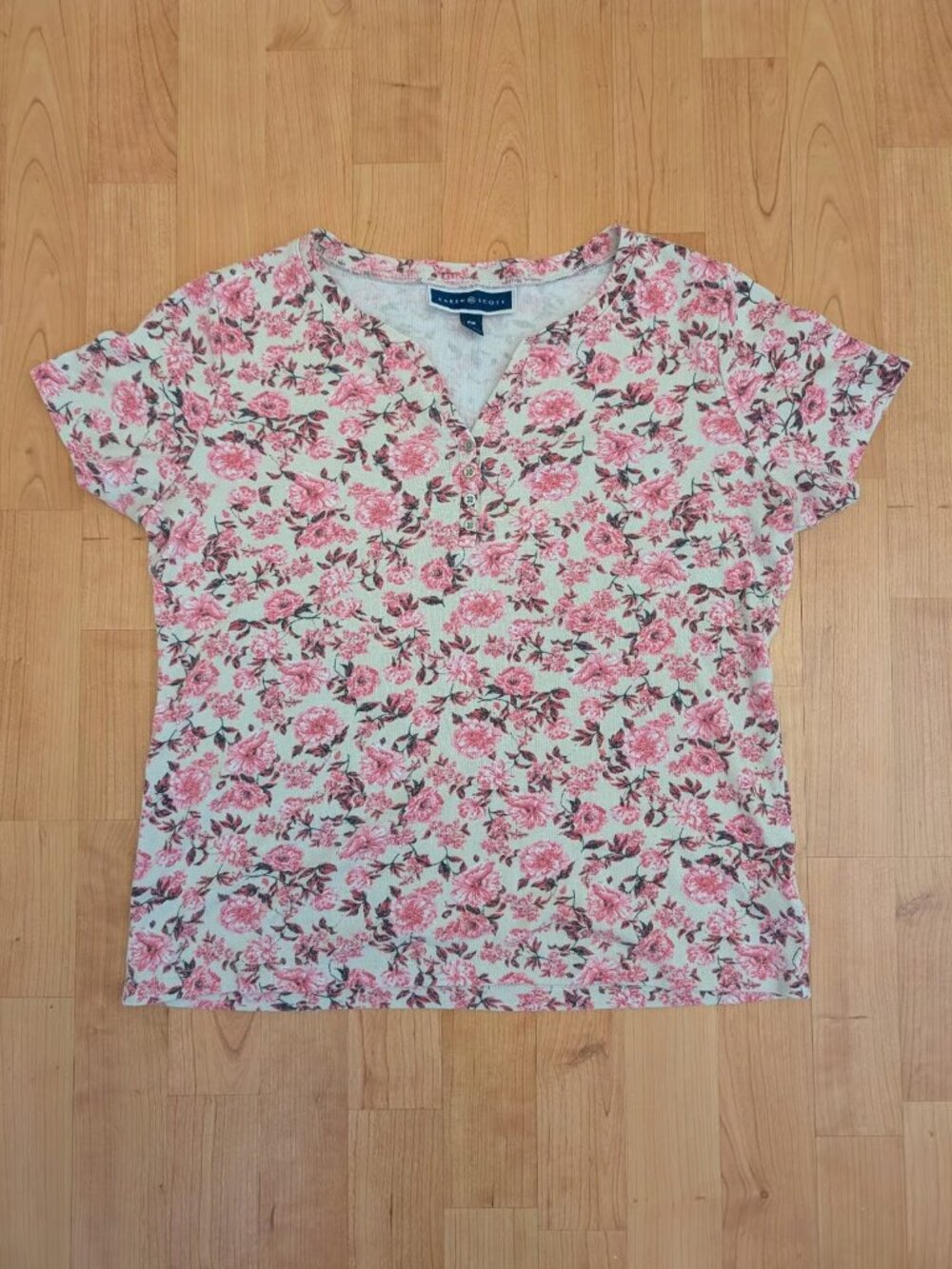 Women's Karen Scott floral blouse v-neck t-shirt size PM